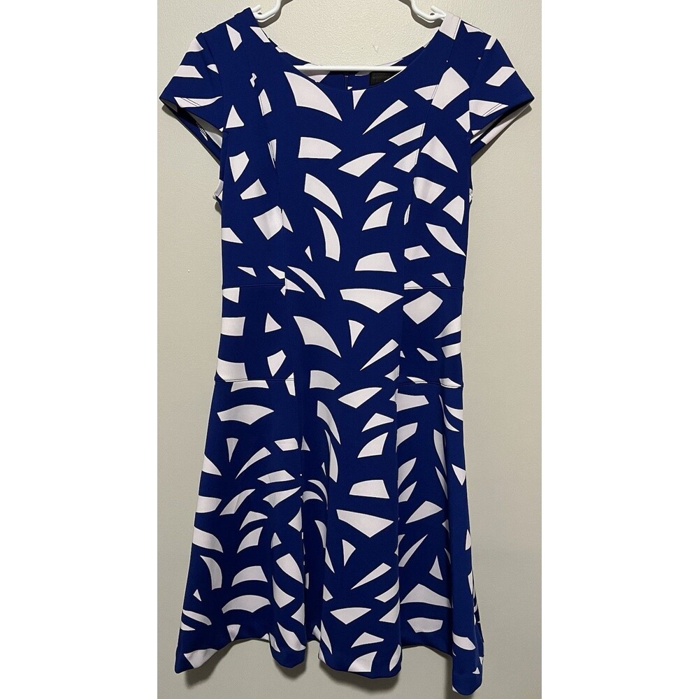 Worthington blue and white geometric print cap sleeve dress Size 4